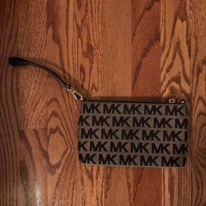 Michael Kors Wristlet